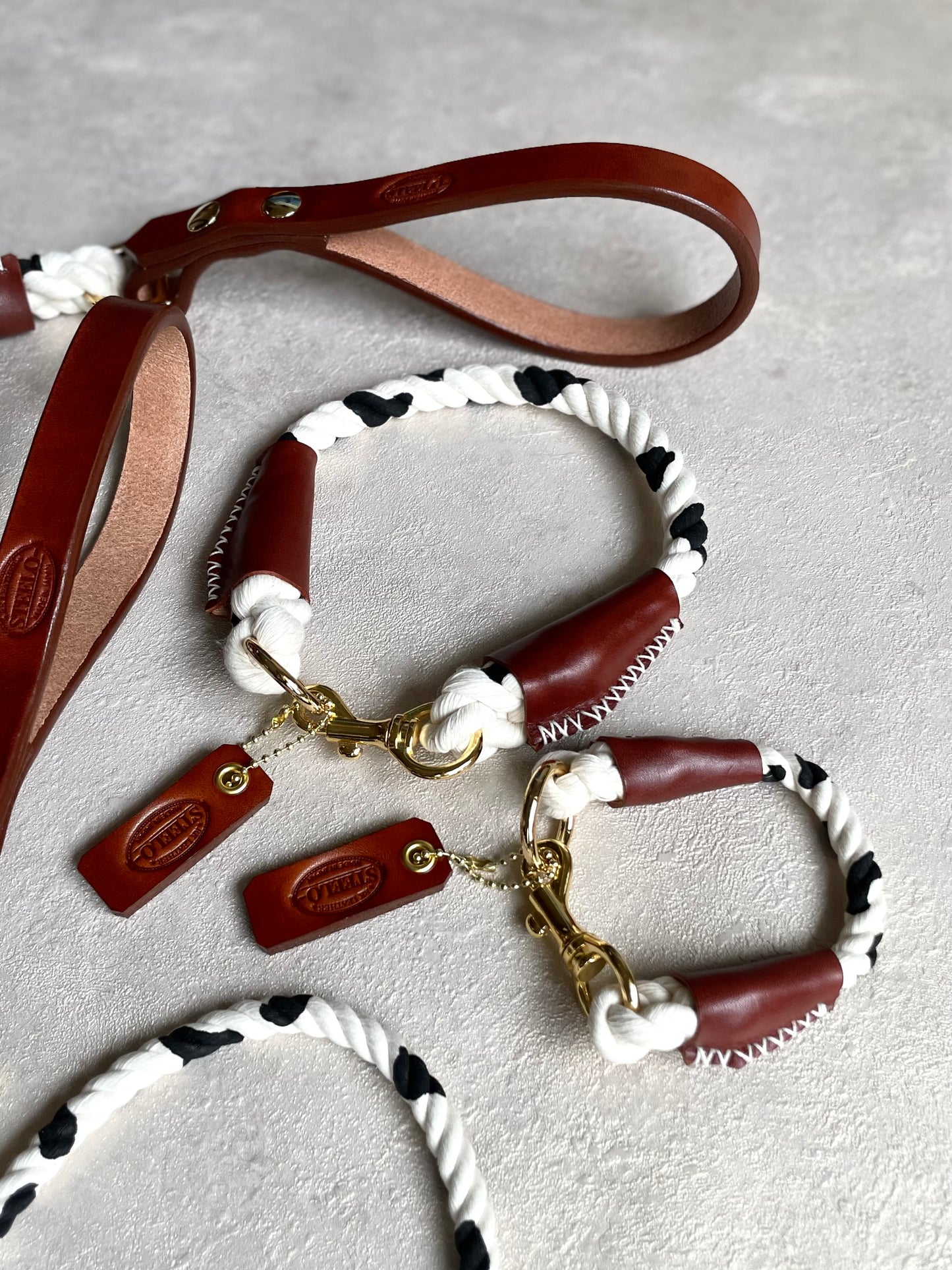 牛柄ROPE COLLAR