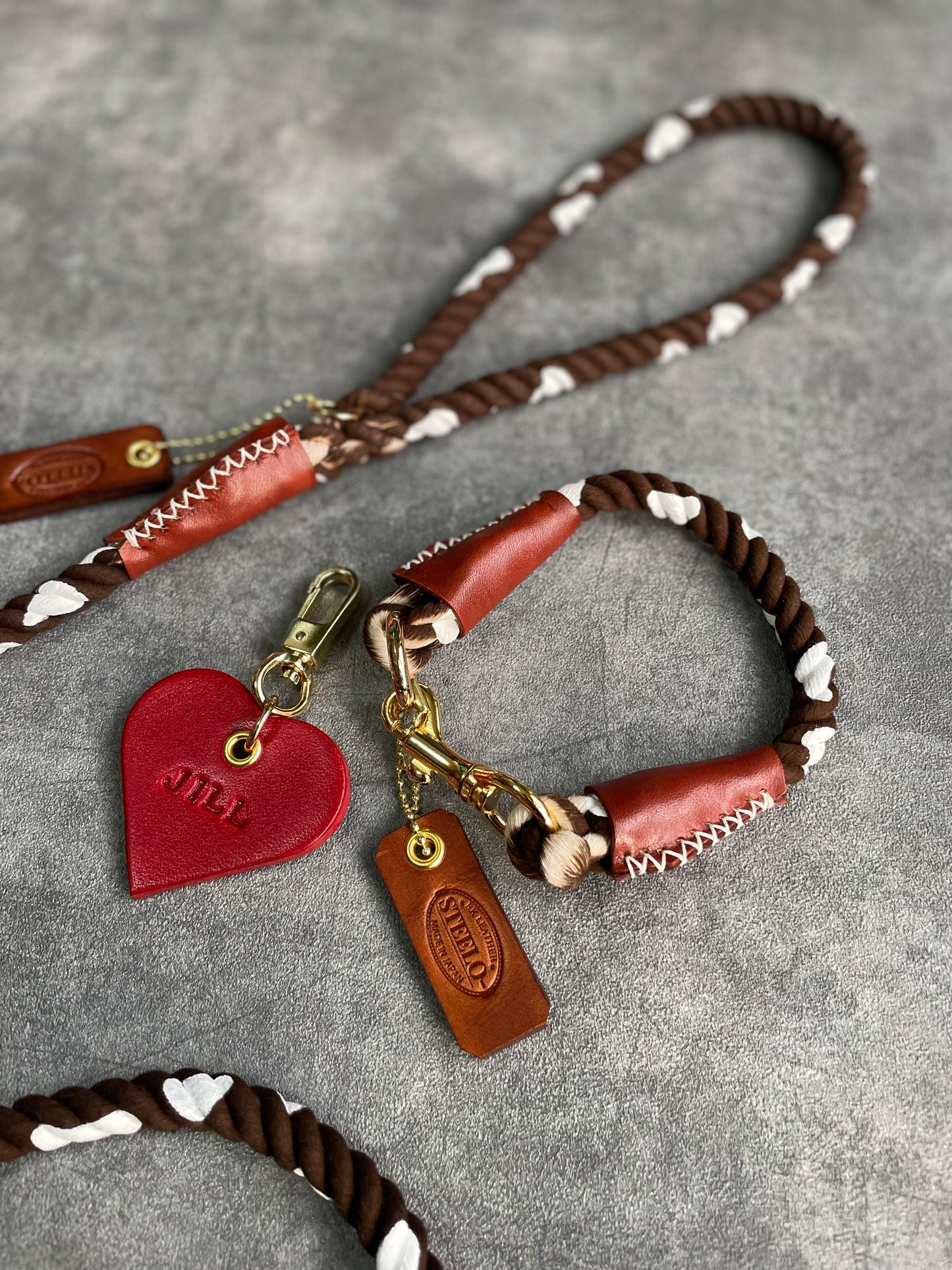 牛柄ROPE COLLAR