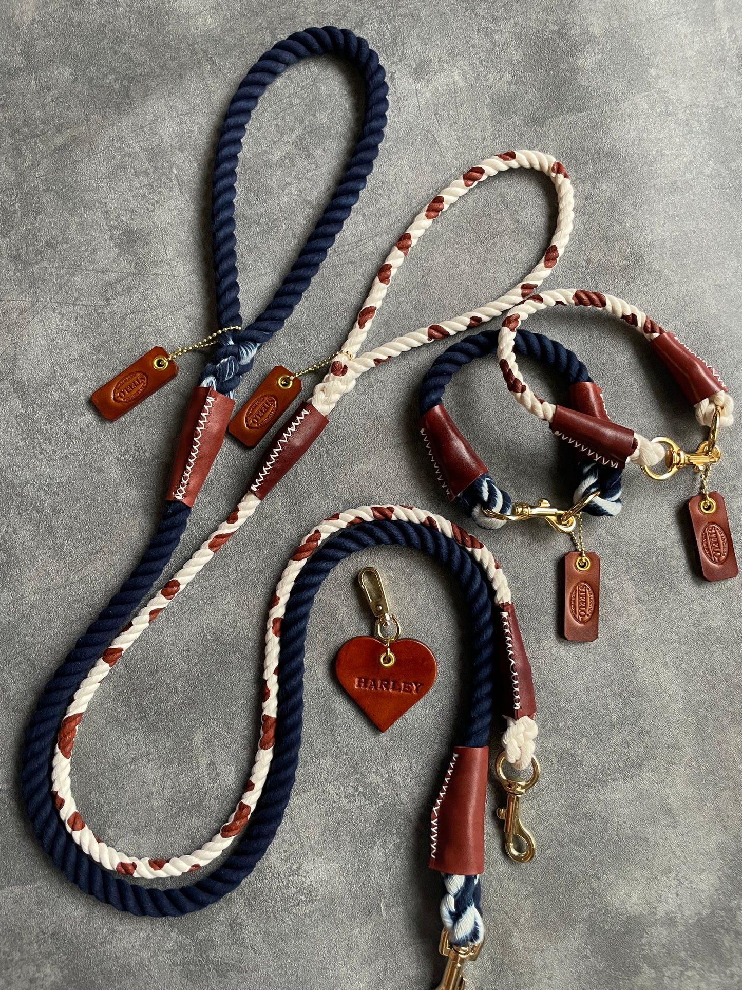 CUSTOM CASUAL 牛柄 ROPE LEAD