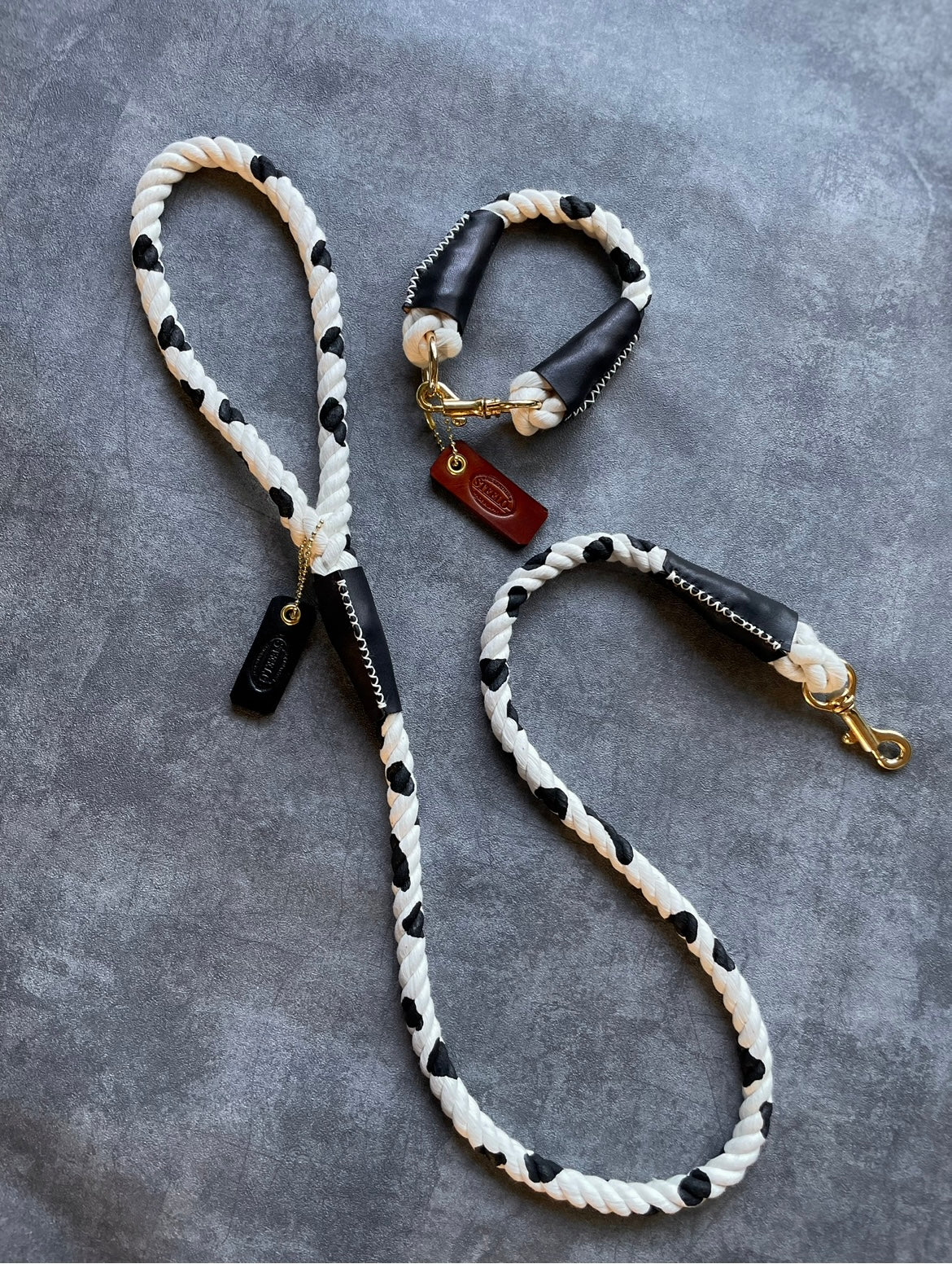 牛柄ROPE COLLAR